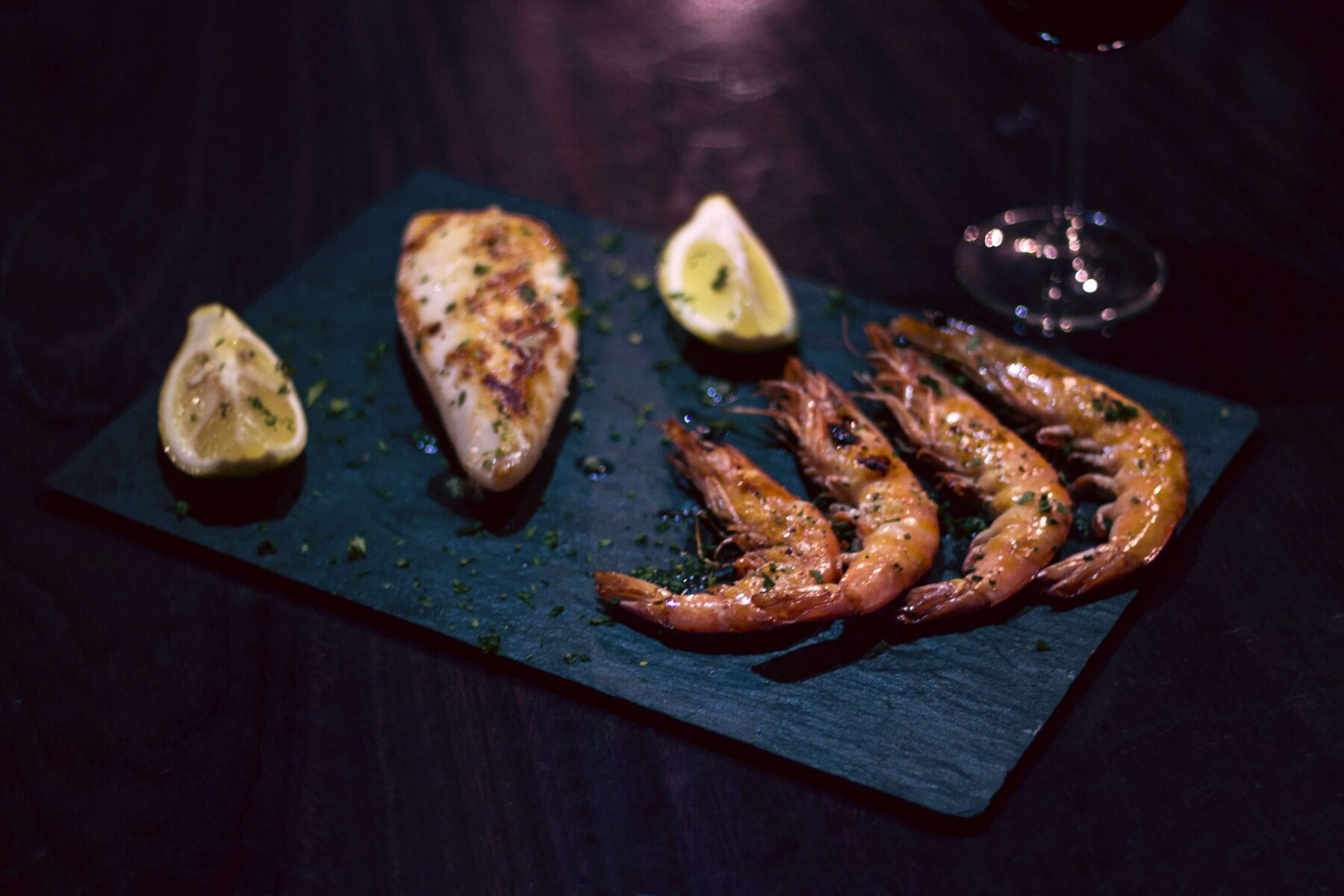 Gegrilde inktvis en gamba's